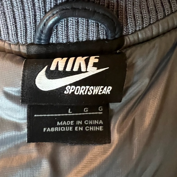 NIKE Mens WOOL/LEATHER BOMBER JACKET Gray/Blue Wool and Navy Blue Sleeves Sz LG - Picture 8 of 9